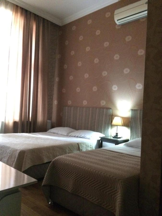 Hotel Albatros 巴统 外观 照片