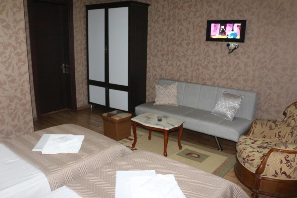 Hotel Albatros 巴统 外观 照片