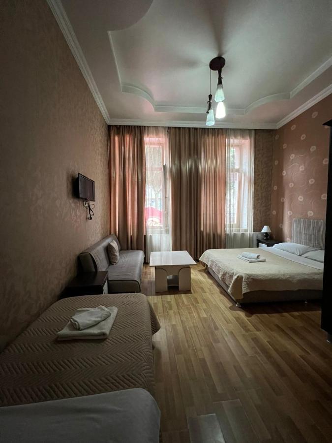 Hotel Albatros 巴统 外观 照片